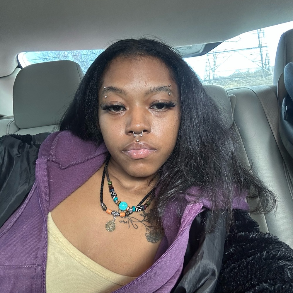 Meet your Posher, Kiki